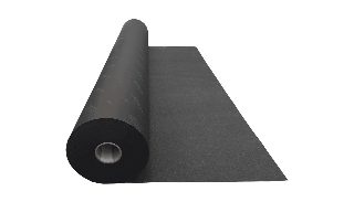 Geniş akustik keçe rulosunun açılan siyah nonwoven yüzeyi
