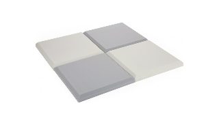 Beyaz ve açık gri Basotect panellerle kurulan dama düzeninde modül