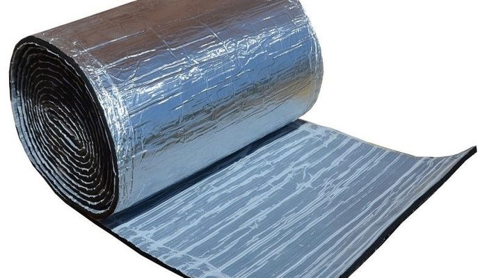 Alüminyum folyolu sünger rulosunun açılmış ucu
