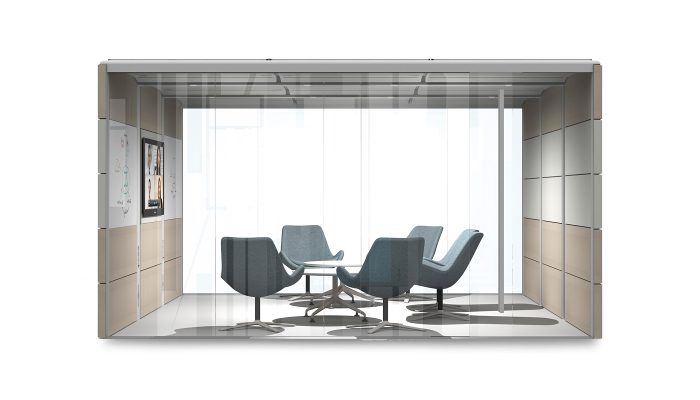 Bağımsız ofis bölümü bej ve ahşap görünümlü panelli geniş kabin, mavi kumaş lounge koltukları ve ekranlı duvarıyla