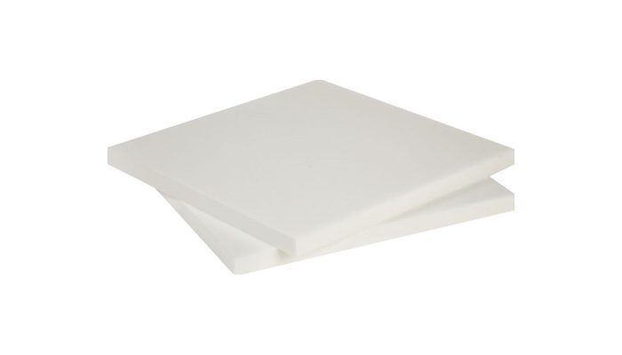 Kaydırmalı dizilmiş iki beyaz Basotect sünger panel levhası
