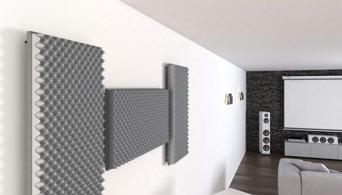 Duvara monte edilmiş yumurta profilli akustik köpük panel dizisi