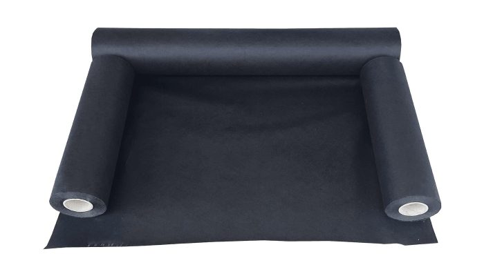 Düz serilmiş siyah Fibertex nonwoven akustik kumaş yüzeyi