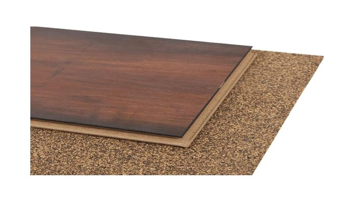 Laminat parkenin altındaki kauçuk mantar şiltenin kesit görünümü