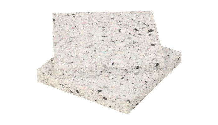 Üst üste duran iki rebonded ecobone sünger plakasının yakın görünümü