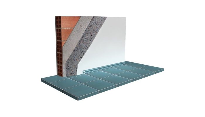 Sıvalı tuğla duvarda ince recfoam katmanı ve bitiş levhası kesiti