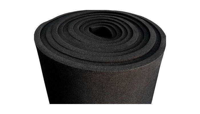 Rulo yanmaz süngerin spiral sarım kesiti ve gözenekli dokusu