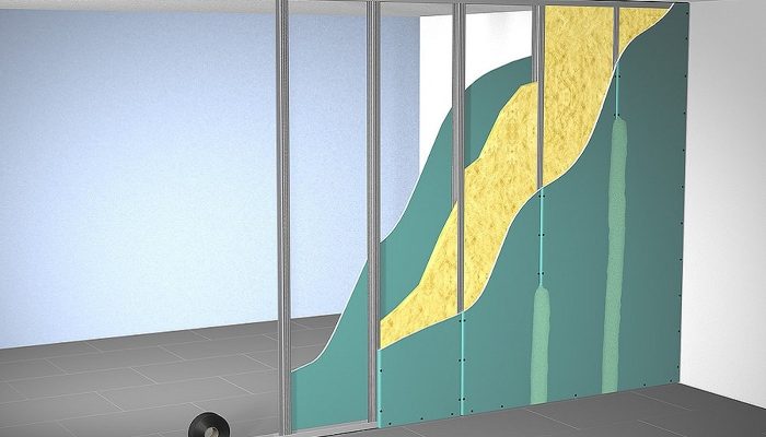 Odada alçıpan duvar kurulumu, profil dibinde ses yalıtım bandı